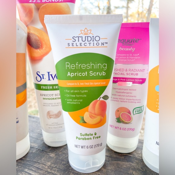 NEW Lot of 5 Body Scrubs-Different Brands-Exfoliating Cream Facial & Body Scrubs - Picture 3 of 6